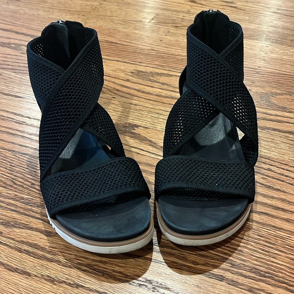 Eileen Fisher Knit Sport Sandals Size 9